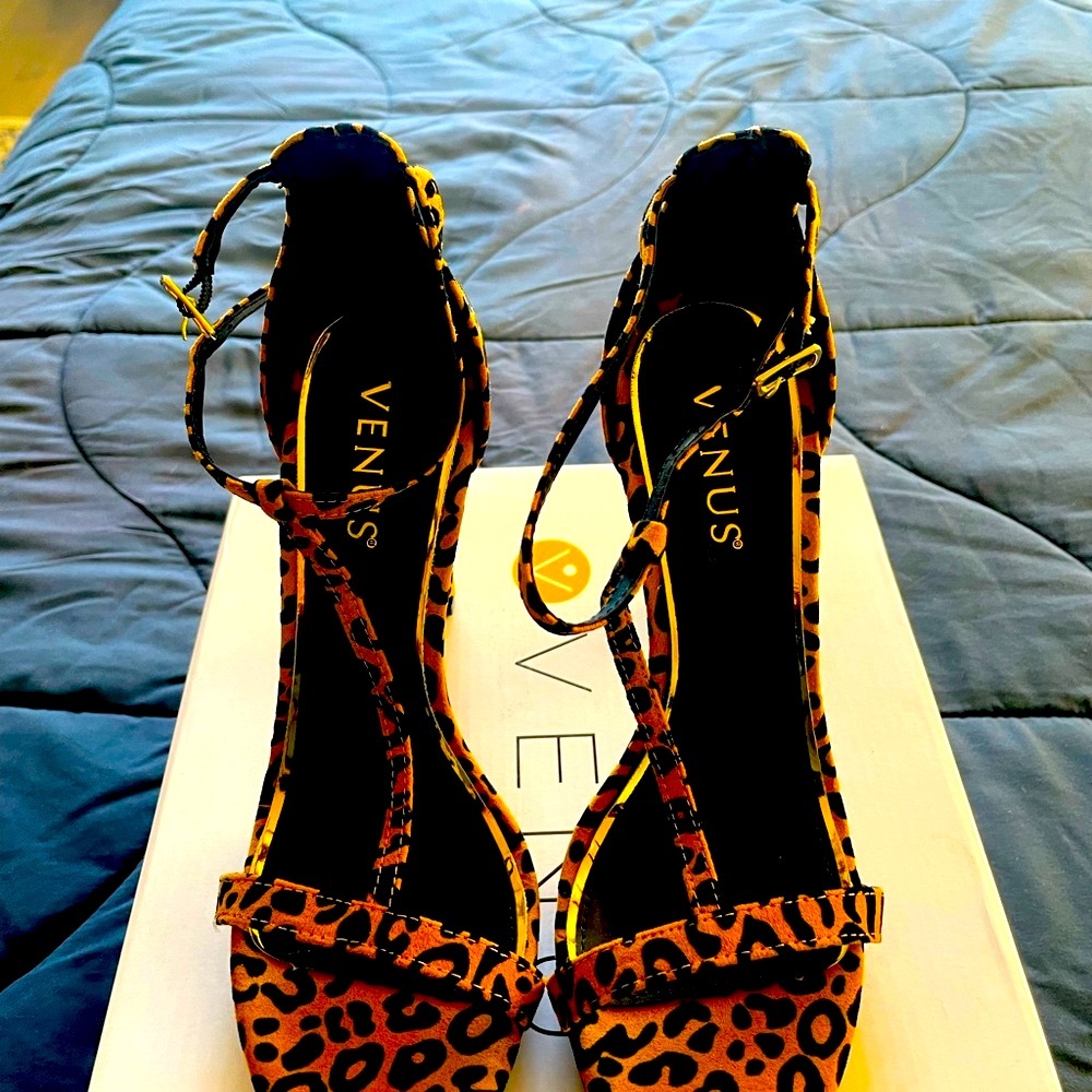 Venus Animal print heels